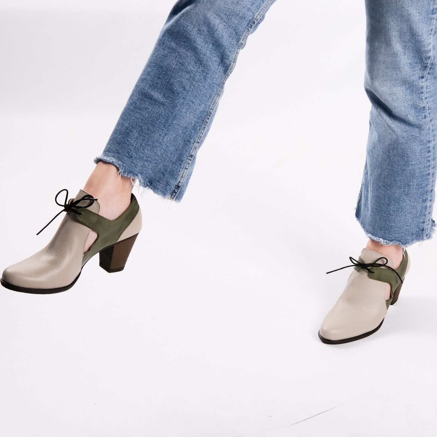 ACCENT HEELS