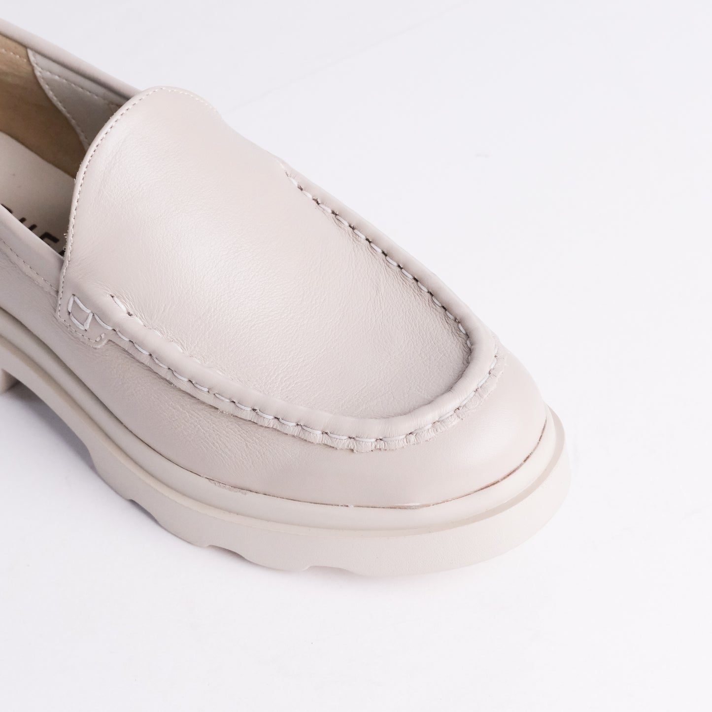 MOCASSIN SLIPONS