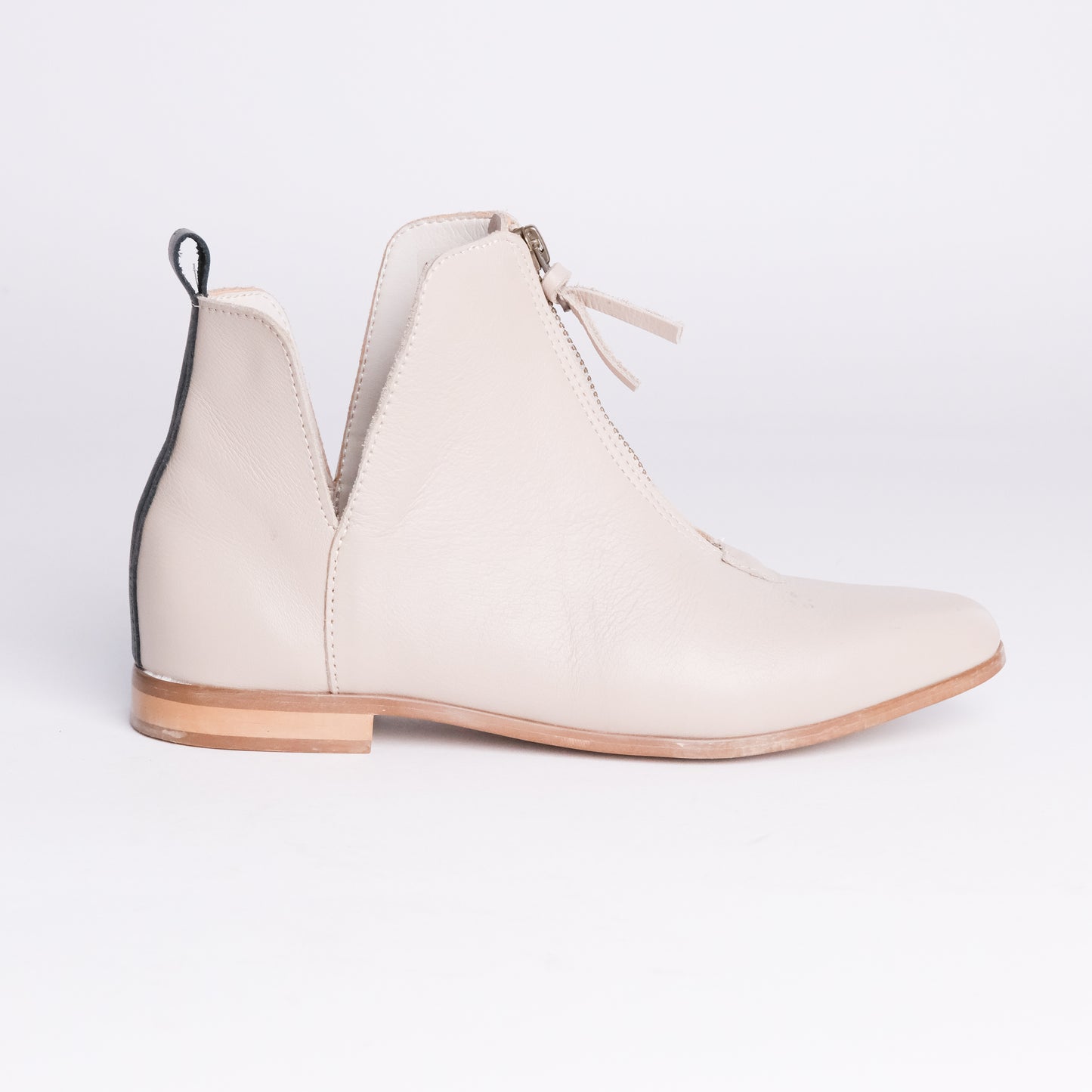 V-CUT FLATS