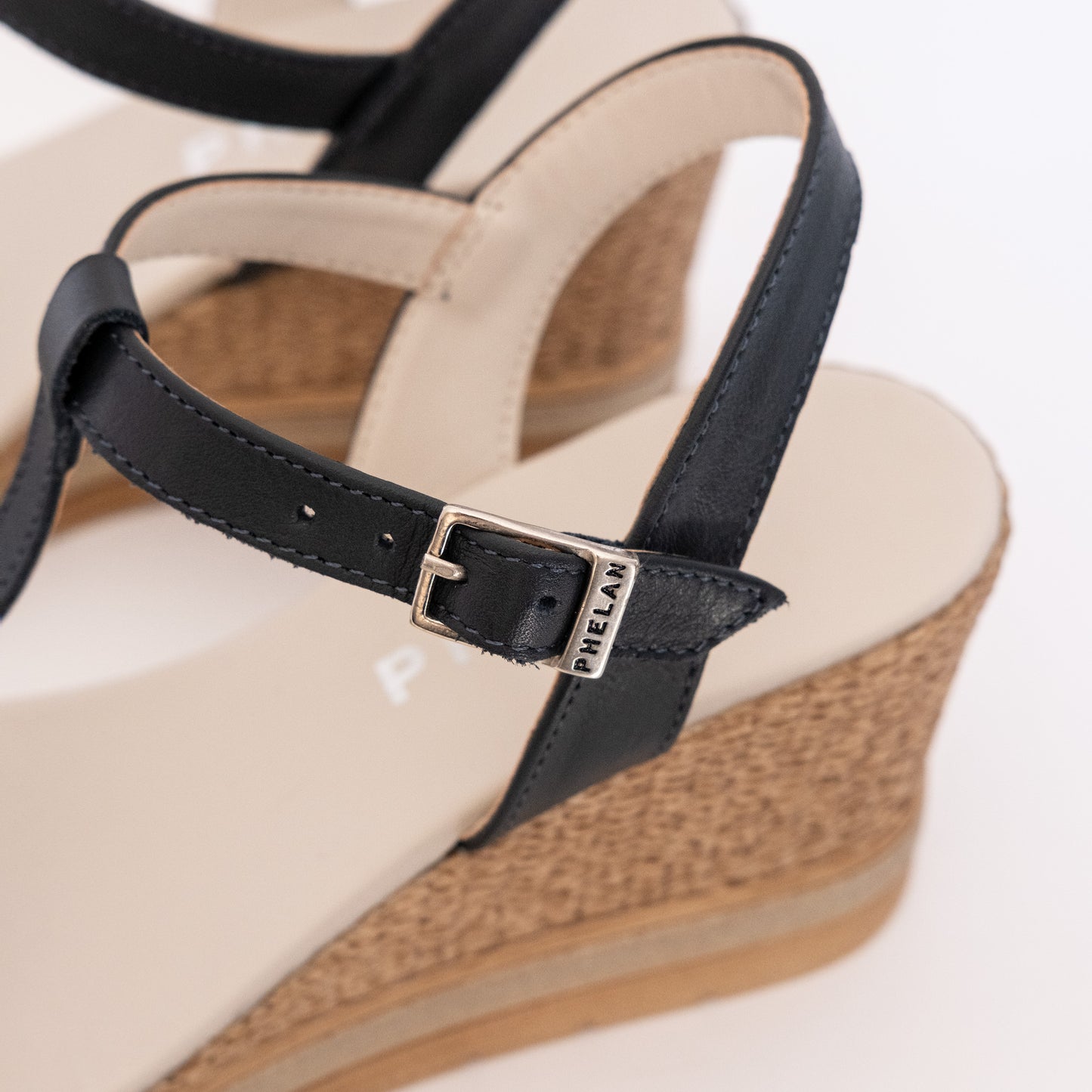 EVERYDAY WEDGES IN NAVY