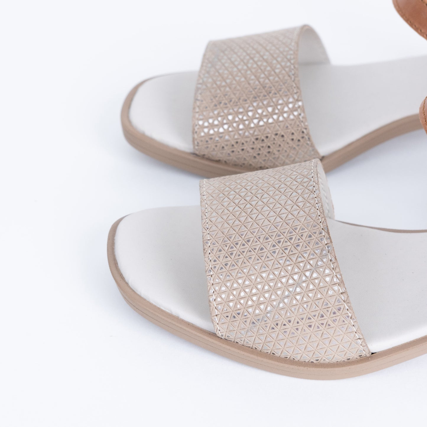 EASY FLATS