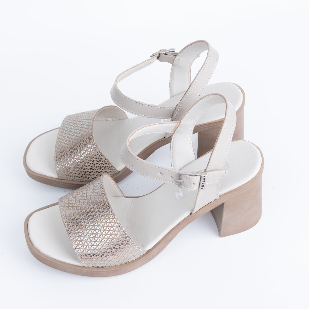 BLOCKED HEELS
