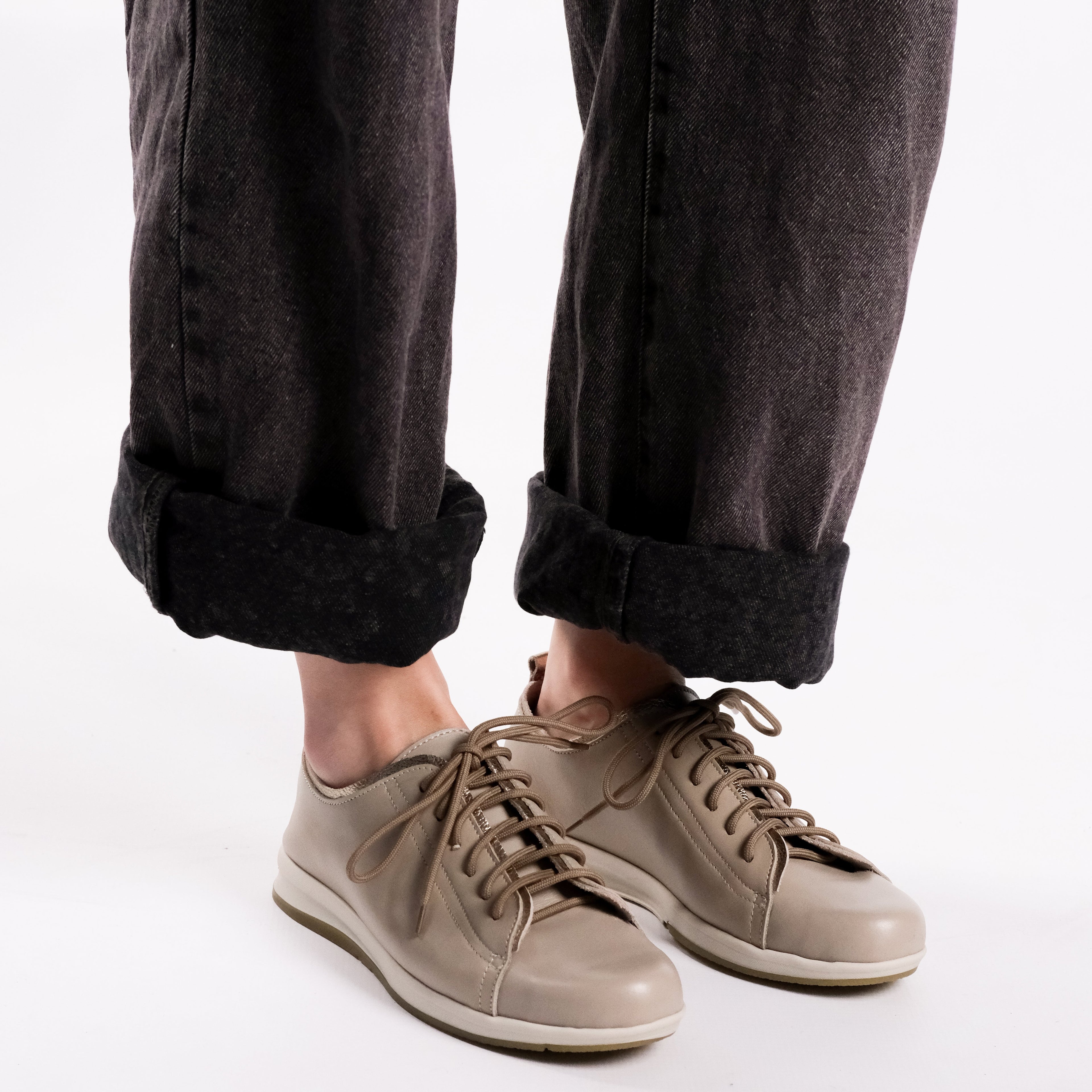 NEUTRAL ATHLEISURE SNEAKER