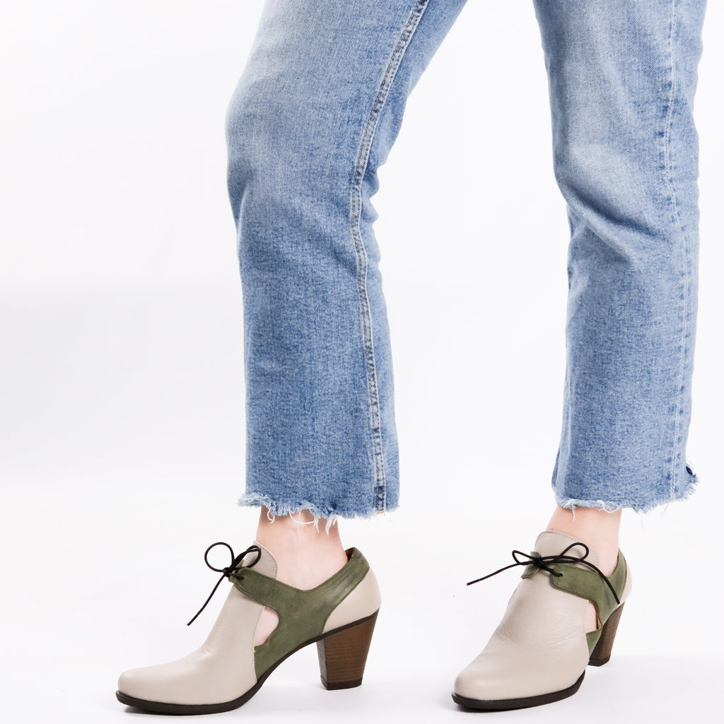 ACCENT HEELS