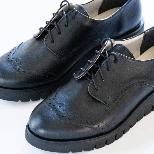 CLASSIC LIFTED LOAFERS