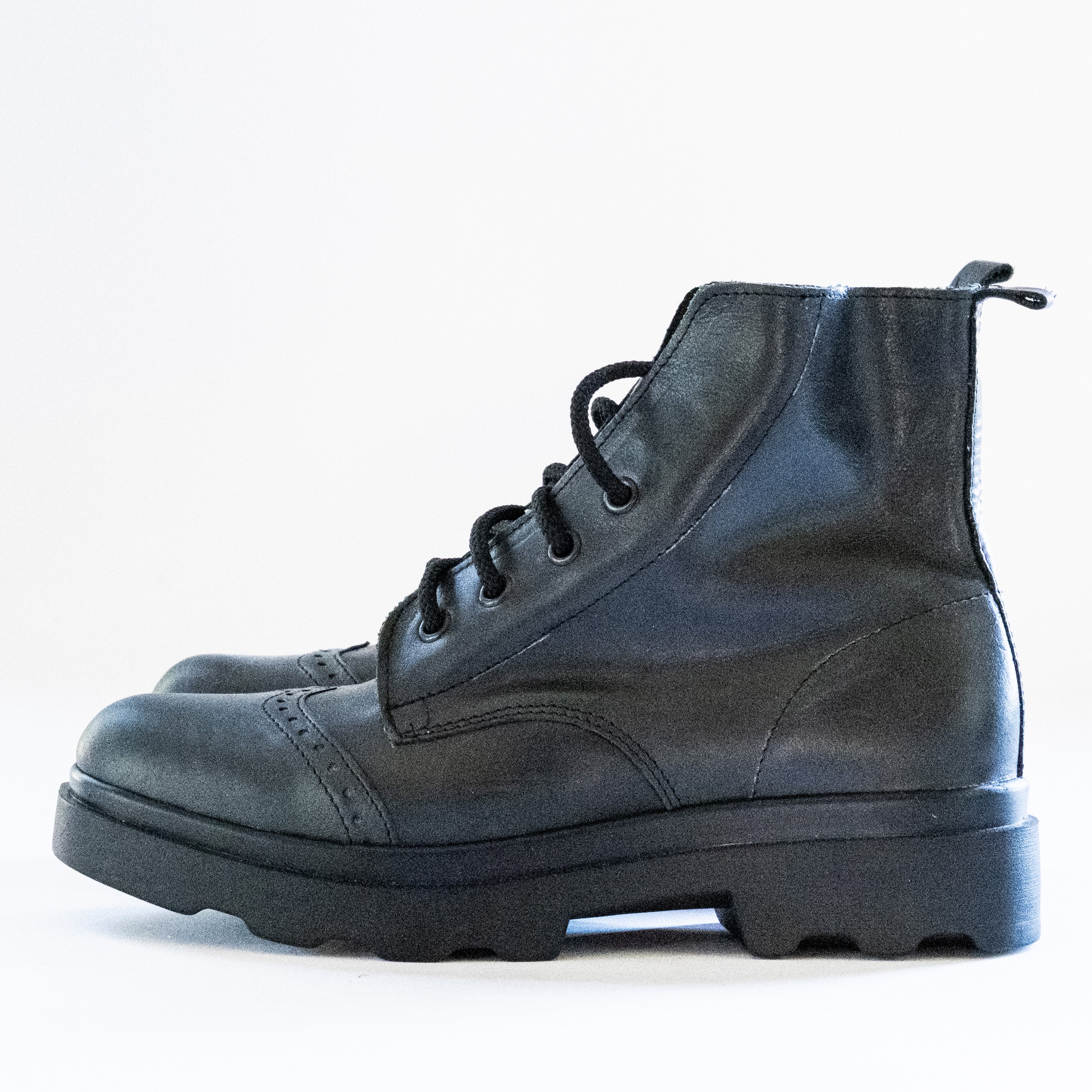 CLASSIC SOFT BLACK BOOTS