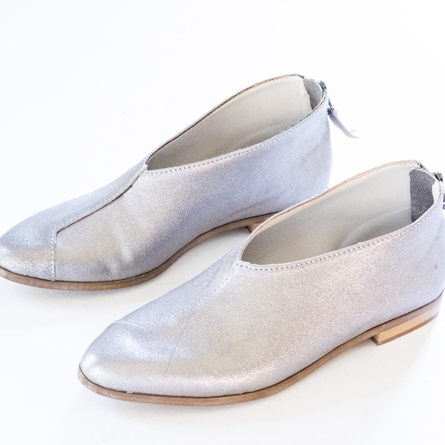 SILVER ZOO FLATS