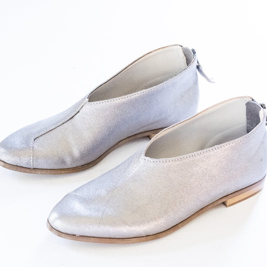 SILVER ZOO FLATS