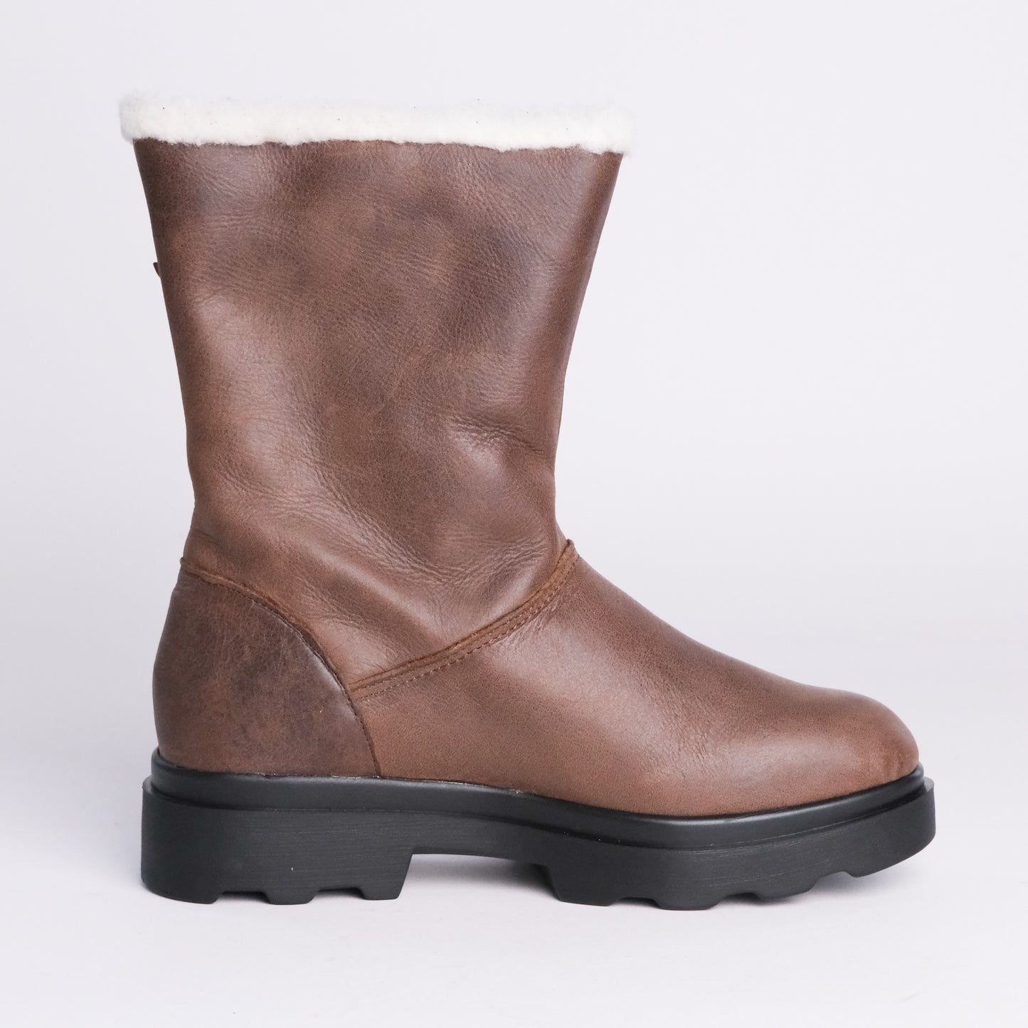 WAXY WOOL BOOT