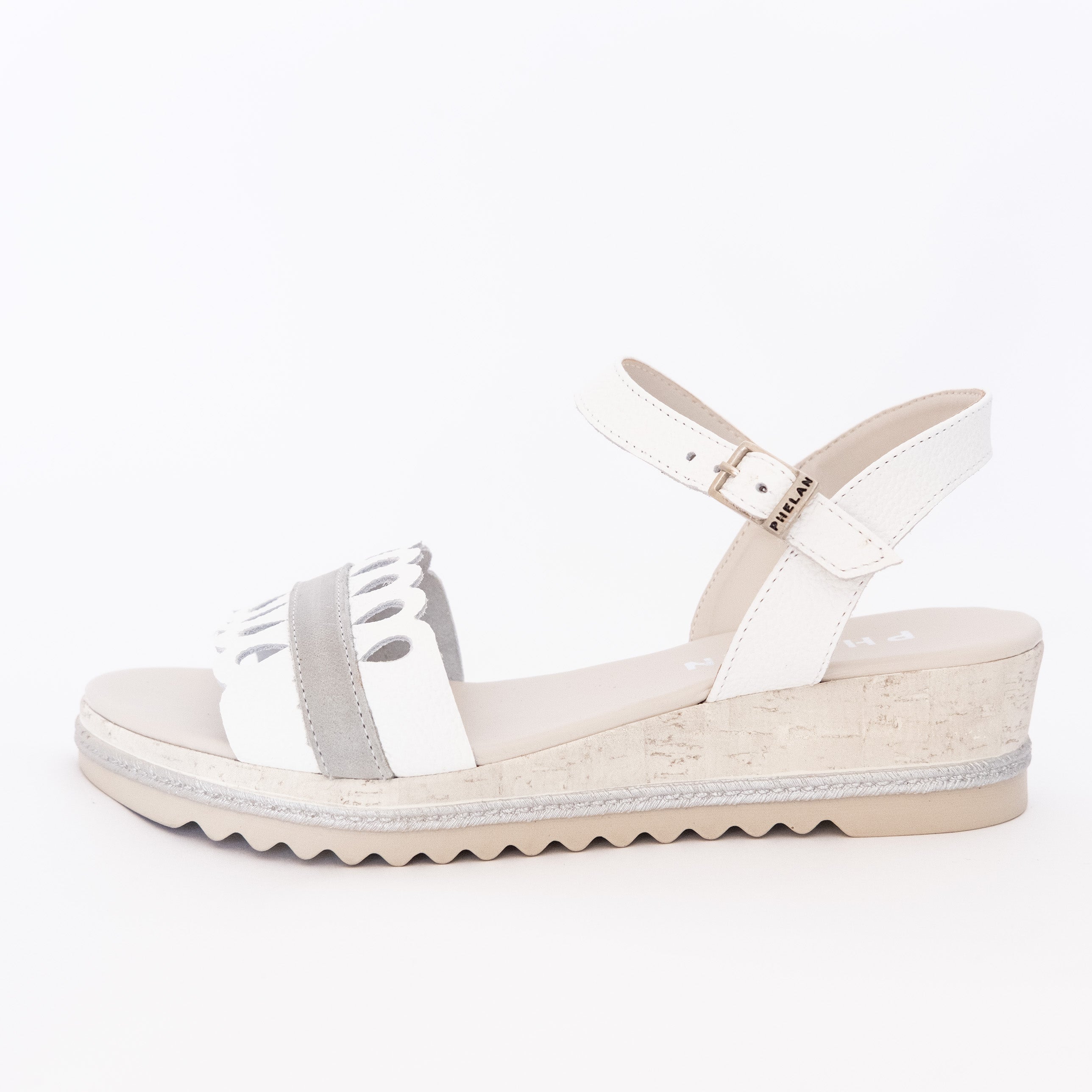 DOLLY FLATS