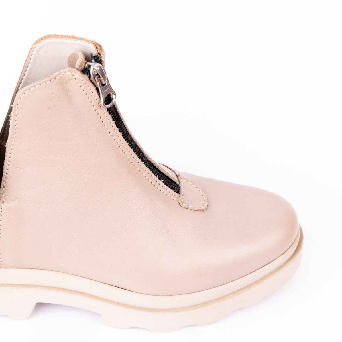 STATEMENT CHELSEA BOOTS