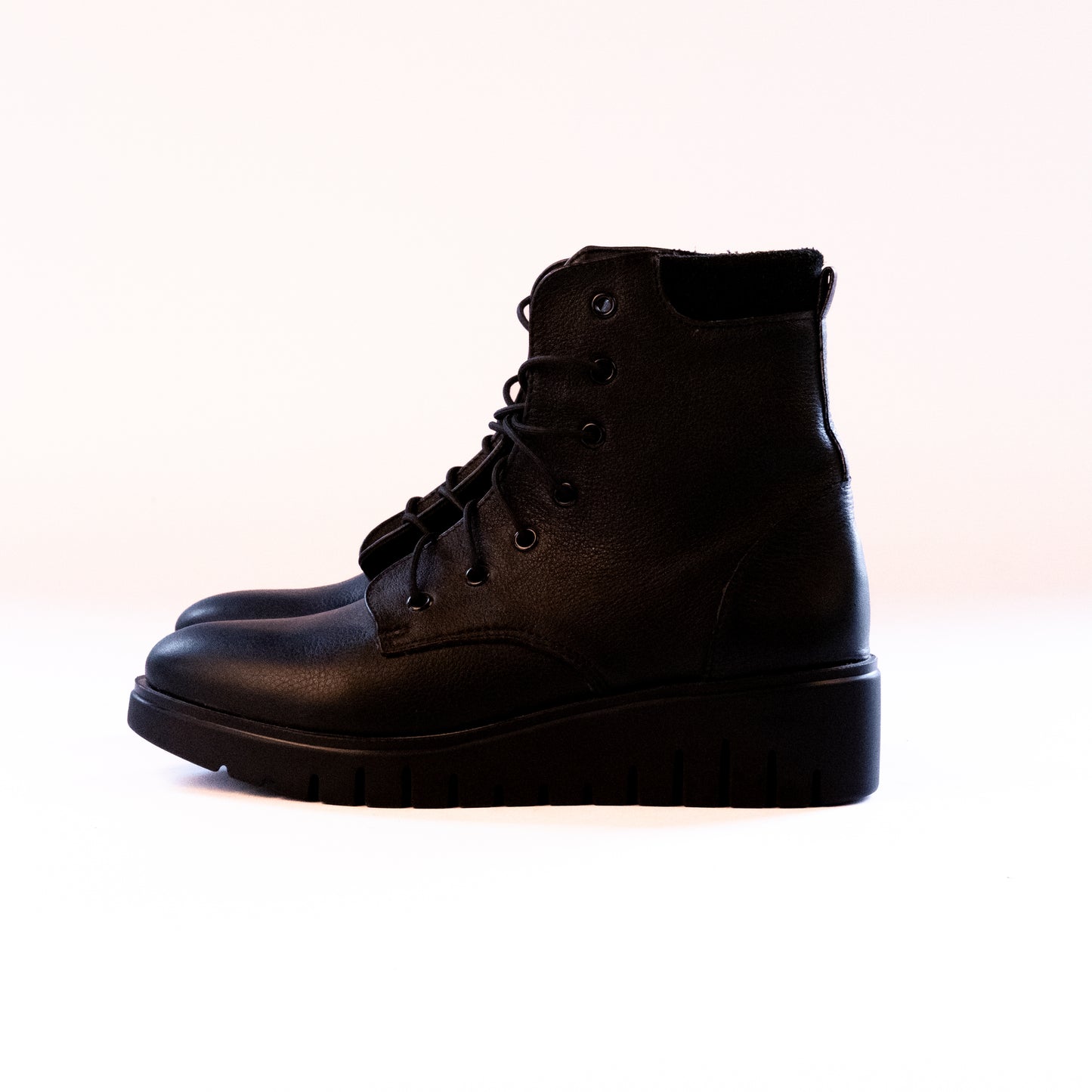 LACE-UP BOOTS