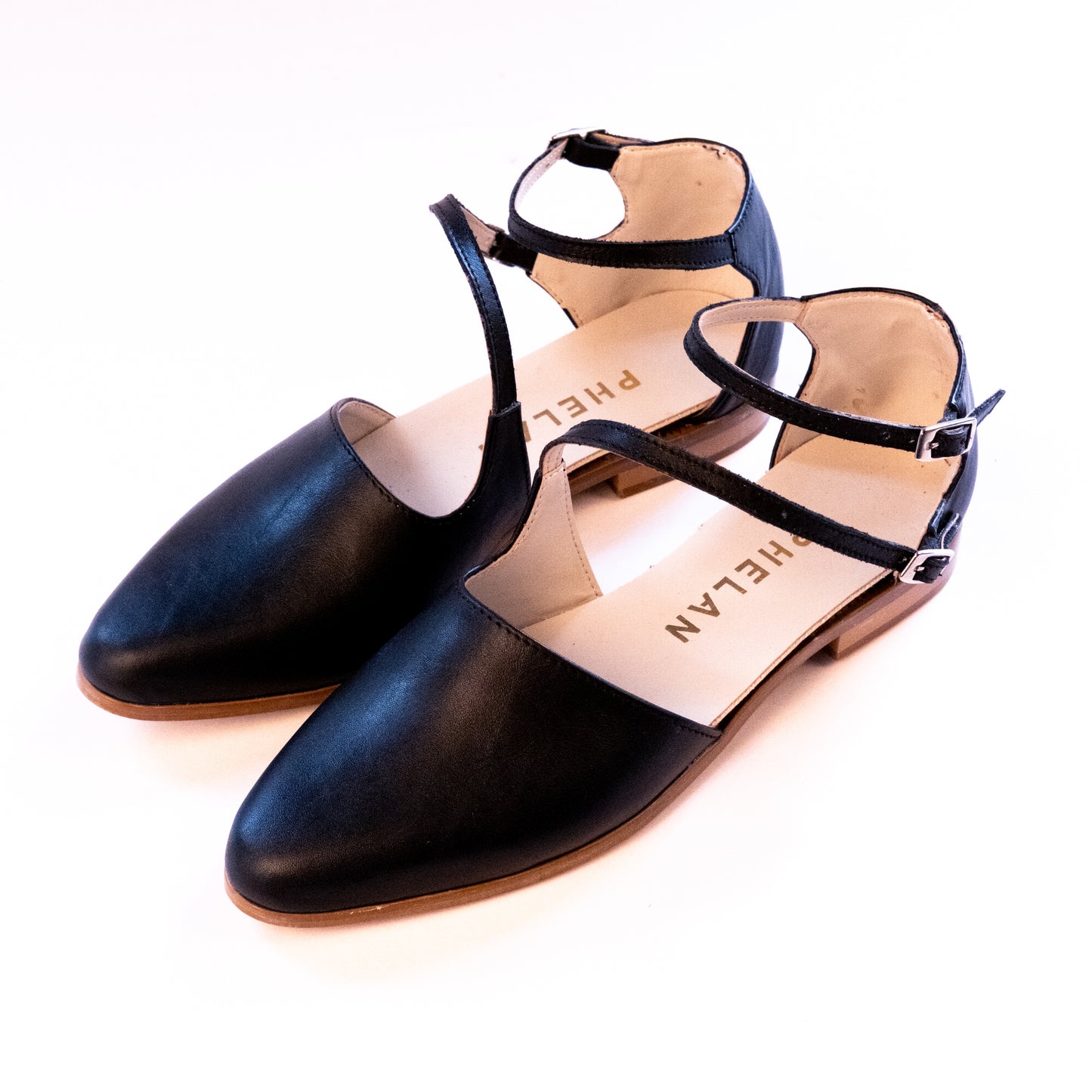 TUMI FLATS