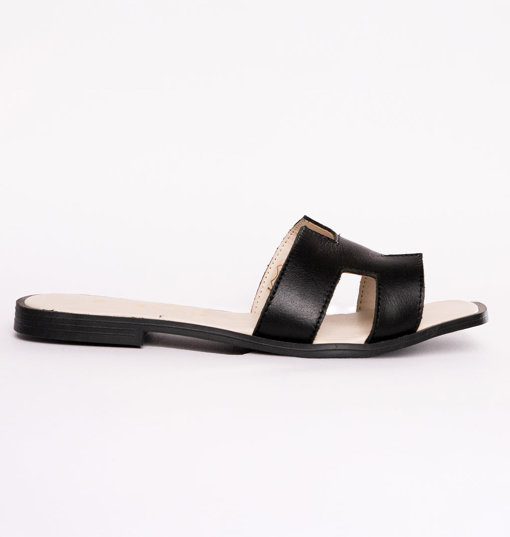 FASHION SANDALS
