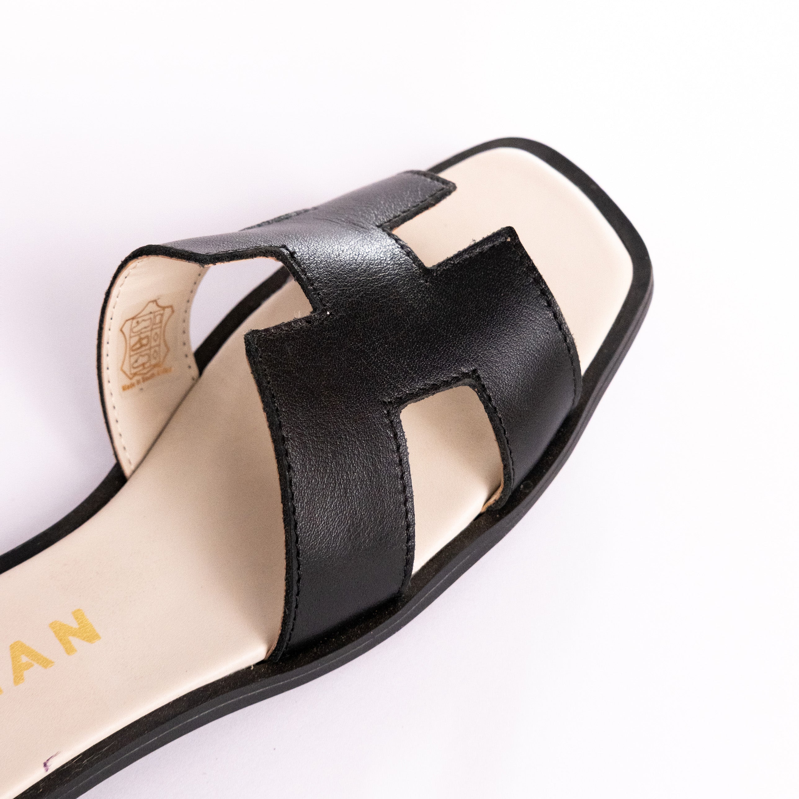 FASHION SANDALS