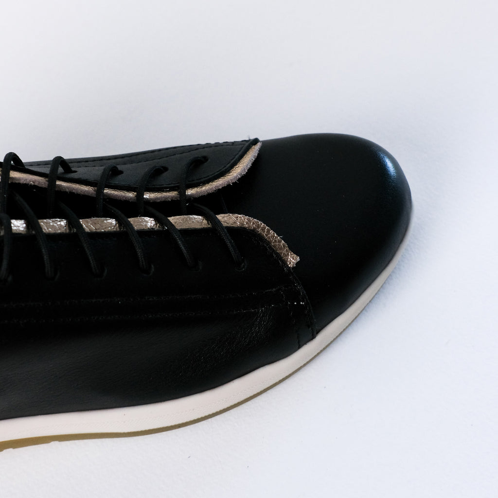 METALLIC & BLACK ATHLEISURE SNEAKER