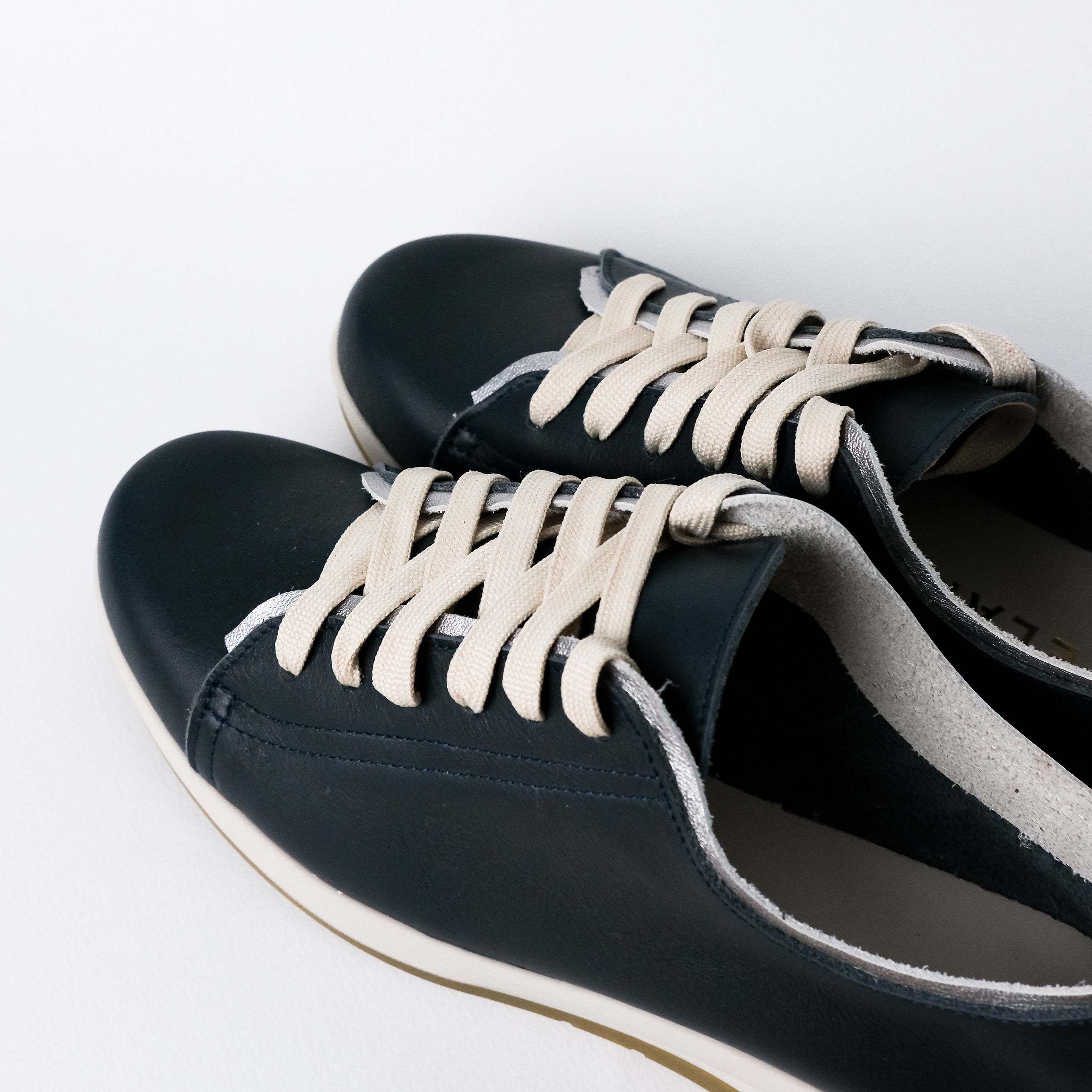 METALLIC & BLACK ATHLEISURE SNEAKER