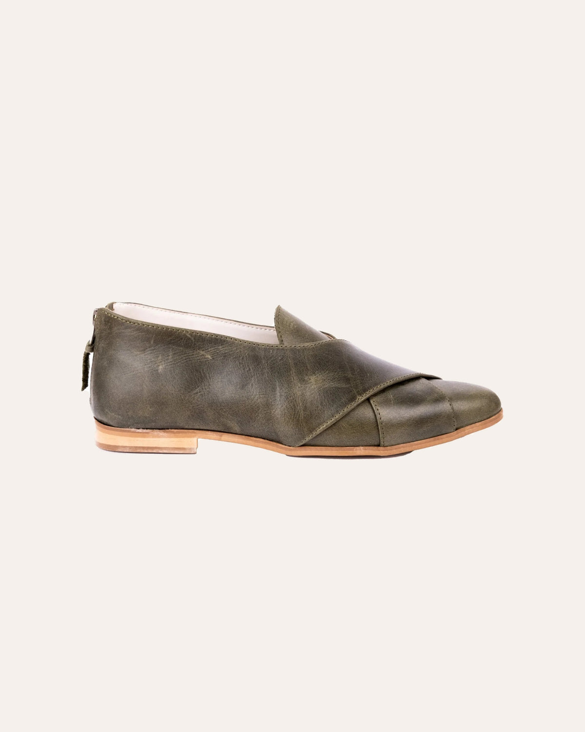 Crossover Pixie in green leather, side view