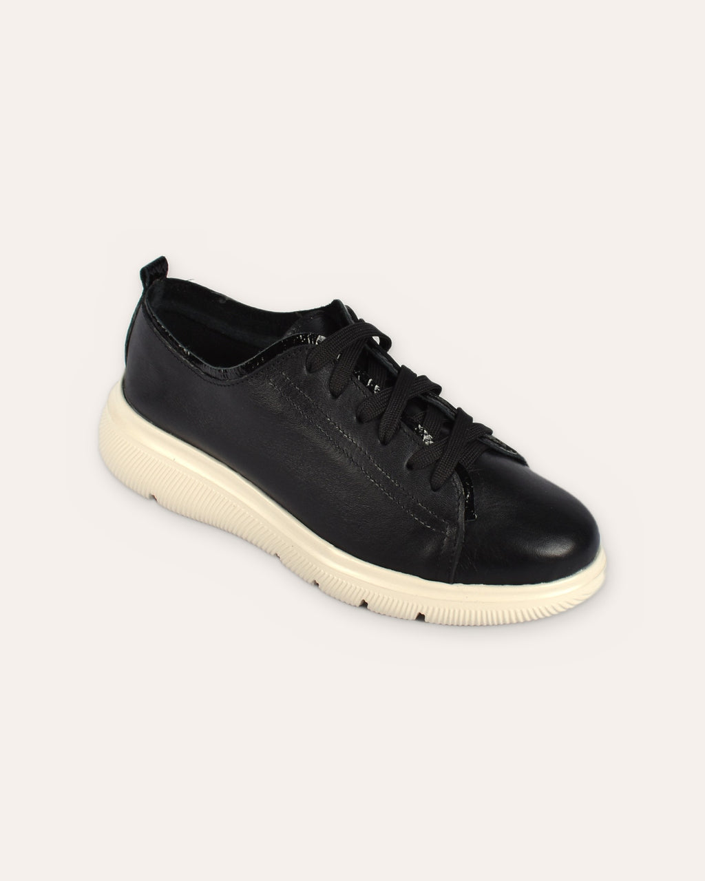 Deck Sneaker in Black, single shoe from the front