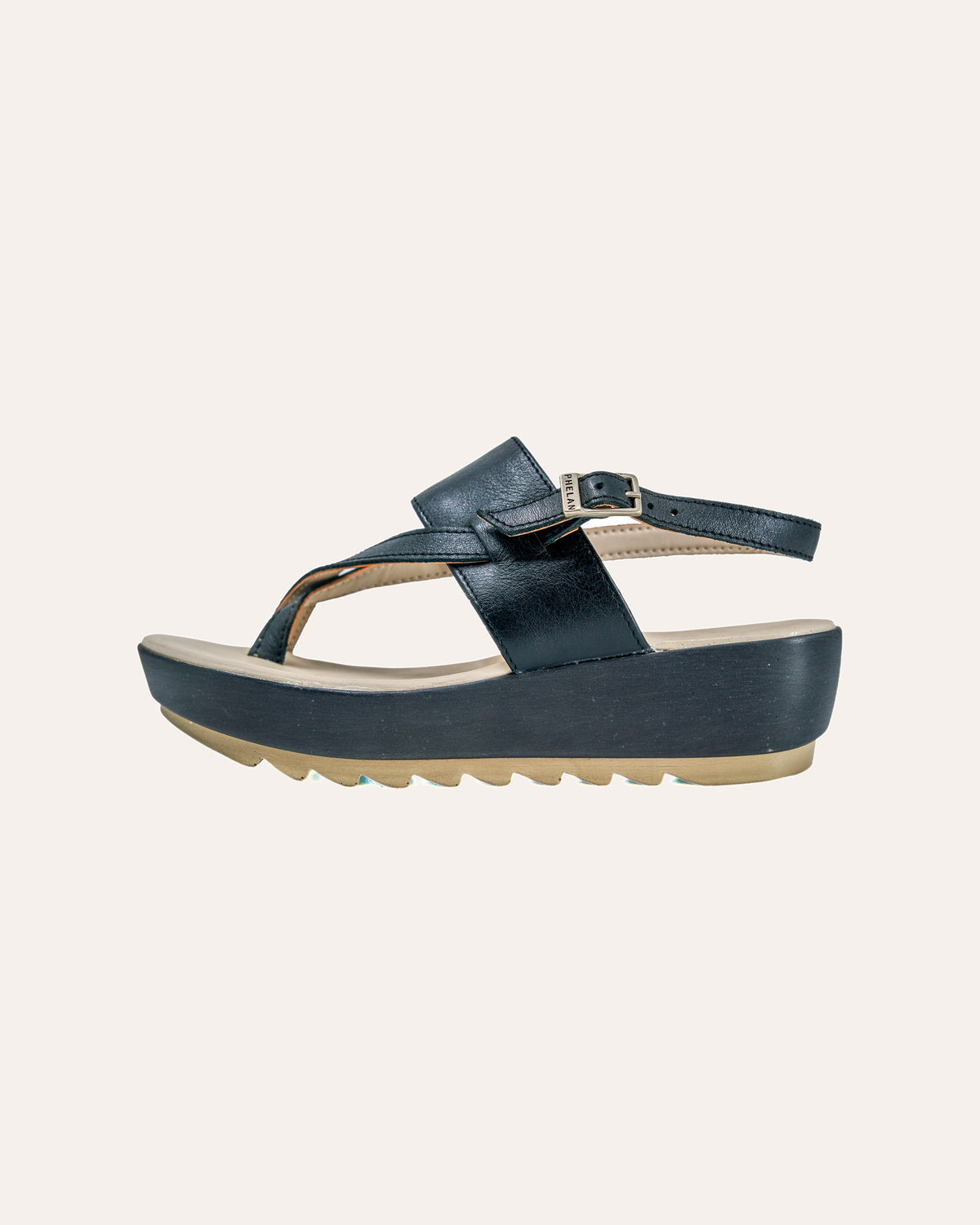Procida Platform in Black, side view of the platform