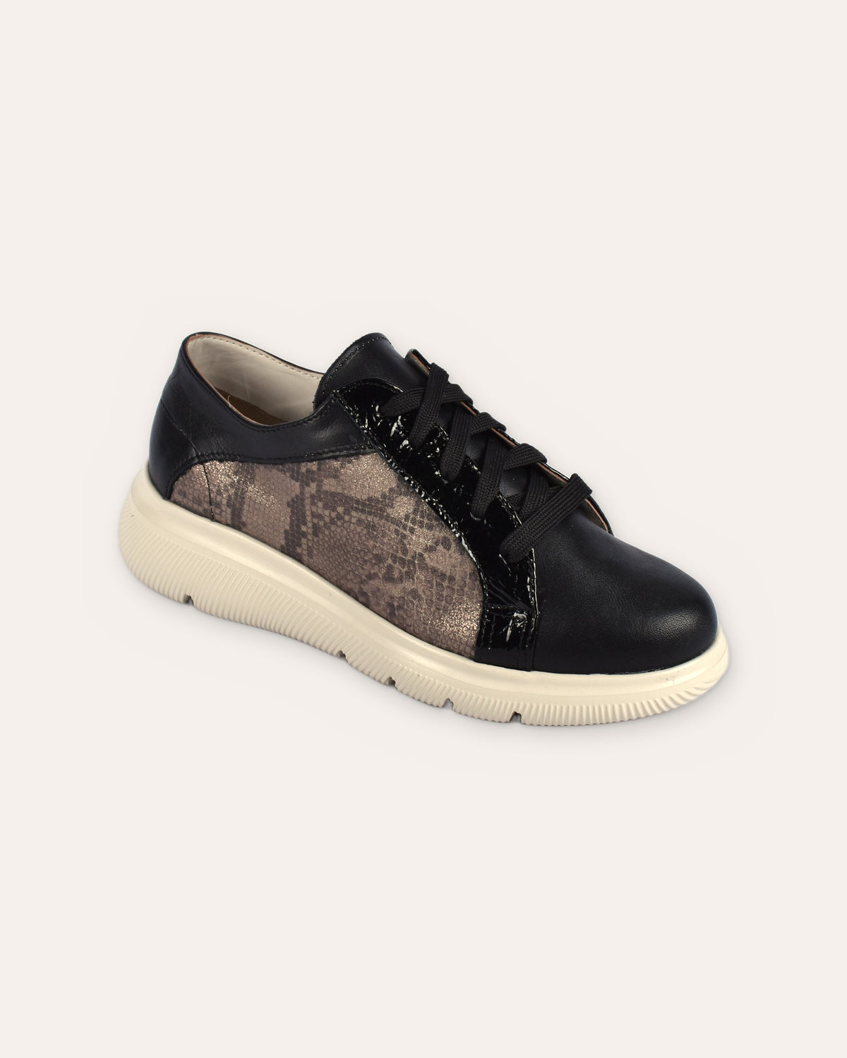 Harbour Sneaker in Black/Snake, single shoe from the front
