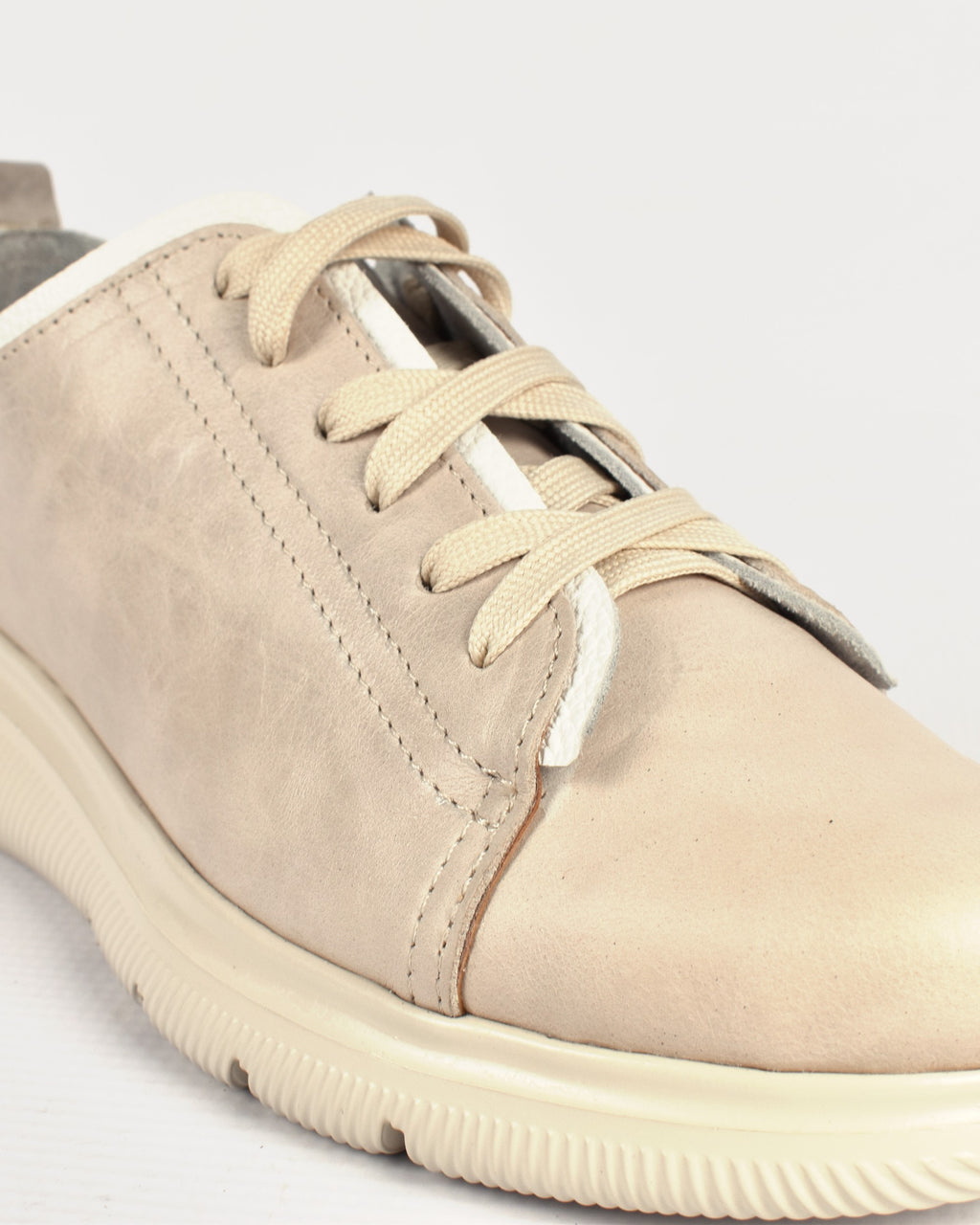 Deck Sneaker in Stone/White, close-up of the laces and toe