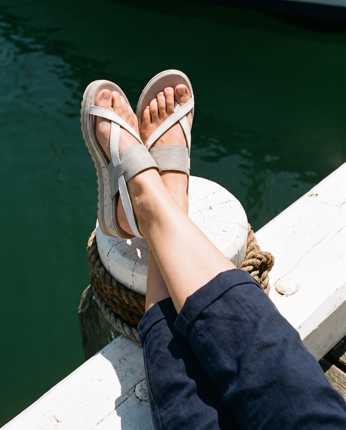 Anchor Wedge in White/Grey, worn
