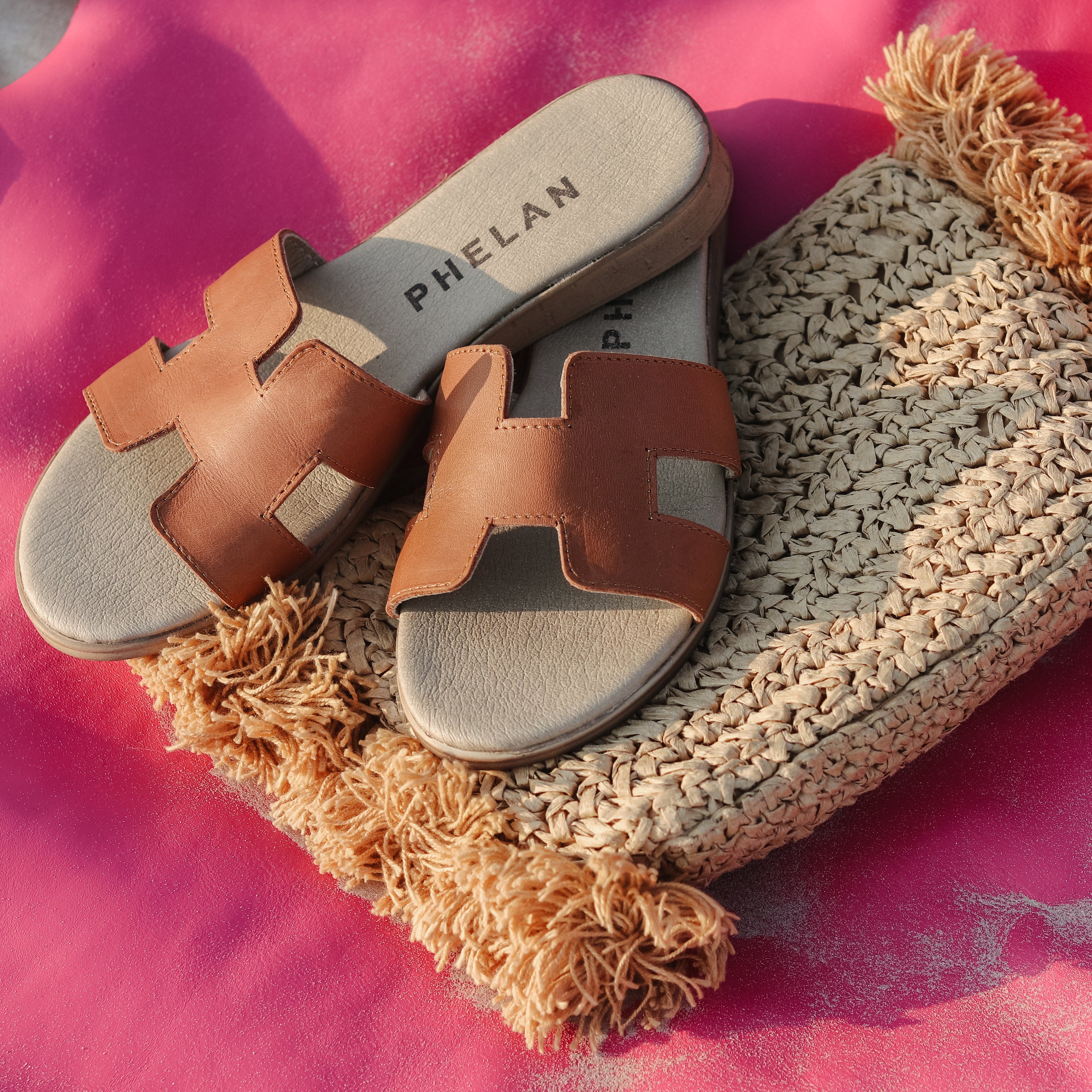 FASHION SANDALS