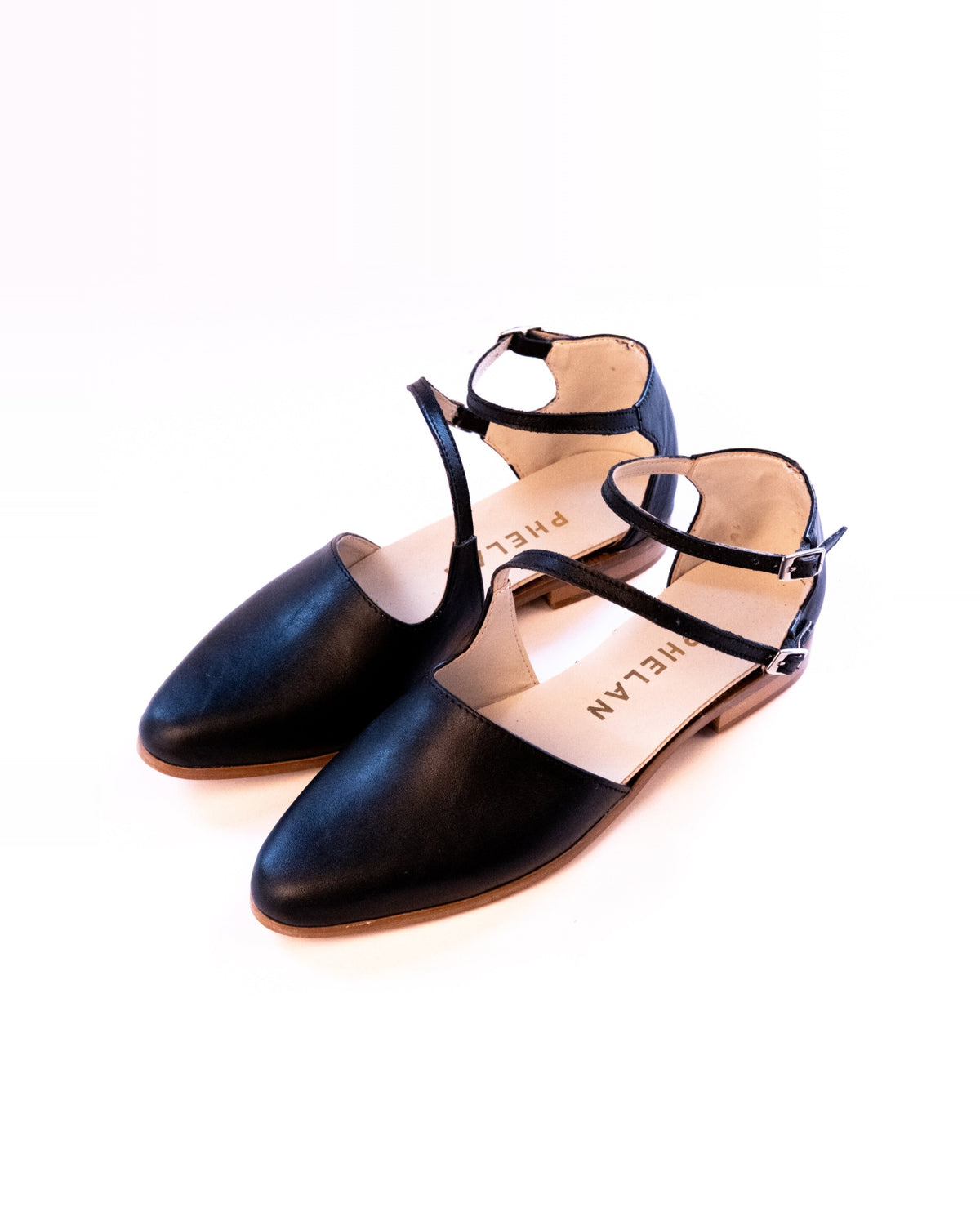 Tumi Flats, pair from the front three-quarter